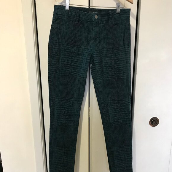 Calvin Klein Jeans Ladies Size 10 NEW WITHOUT TAGS - Picture 1 of 2